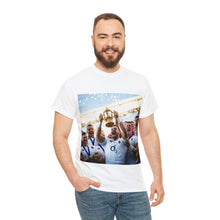 Load image into Gallery viewer, England lifting Web Ellis Cup - light shirts
