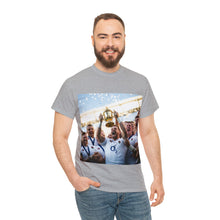 Load image into Gallery viewer, England lifting Web Ellis Cup - light shirts
